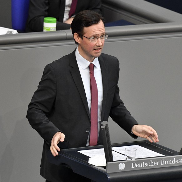 Dirk Wiese in der 229. Sitzung des Deutschen Bundestages im Reichstagsgebäude. Berlin, 19.05.2021
