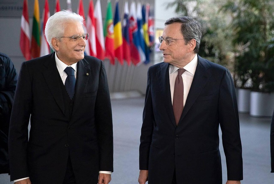 Sergio Mattarella (links) und Mario Draghi (rechts)