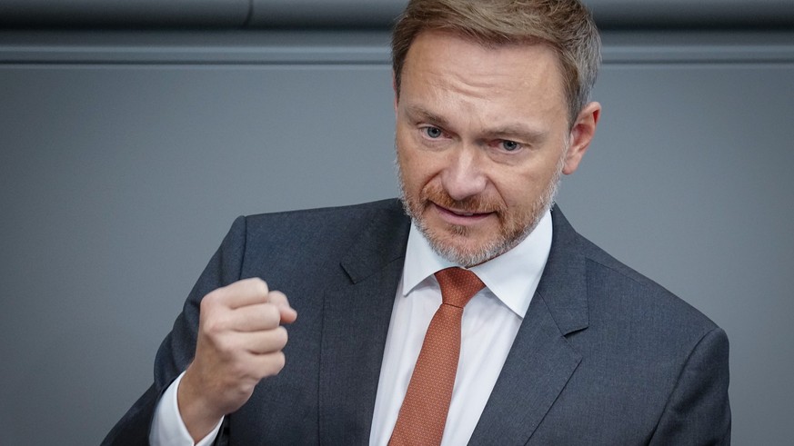 22.09.2022, Berlin: Christian Lindner (FDP), Bundesminister der Finanzen, spricht bei der Sitzung des Bundestags. Thema der Sitzung ist das Inflationsausgleichsgesetz. Foto: Kay Nietfeld/dpa +++ dpa-B ...