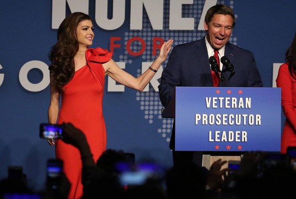 November 6, 2018 - Orlando, FL, USA - Ron DeSantis and his wife Casey celebrate after winning the Florida governor s race during DeSantis party at the Rosen Centre in Orlando, Fla. on Tuesday, Nov. 6, ...