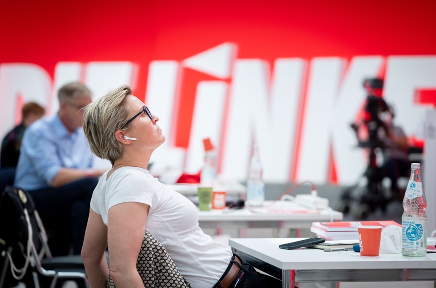 19.06.2021, Berlin: Susanne Hennig-Wellsow, Parteivorsitzende der Partei Die Linke, nimmt am Parteitag teil. Bei dem zweit