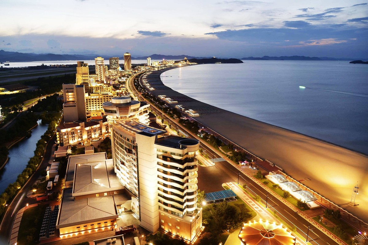 New beachside resort in N. Korea Photo taken July 1, 2025, shows the Wonsan-Kalma coastal tourist zone in Kangwon Province, on the eastern coast of North Korea. The resort opened to North Koreans the  ...
