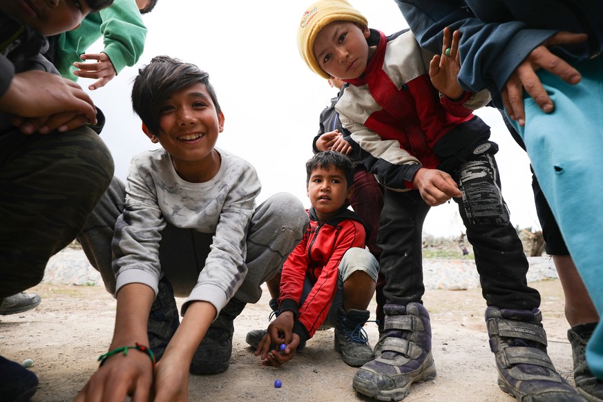 Kinder im Flüchtlingscamp Moria auf Lesbos. 