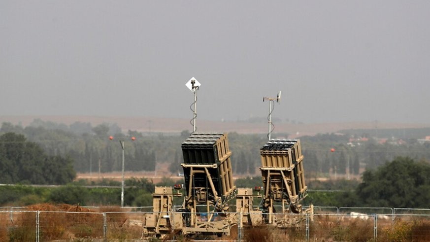 Kurz vor dem Raketenangriff seien im Norden Israels die Alarmsirenen zu hören gewesen.