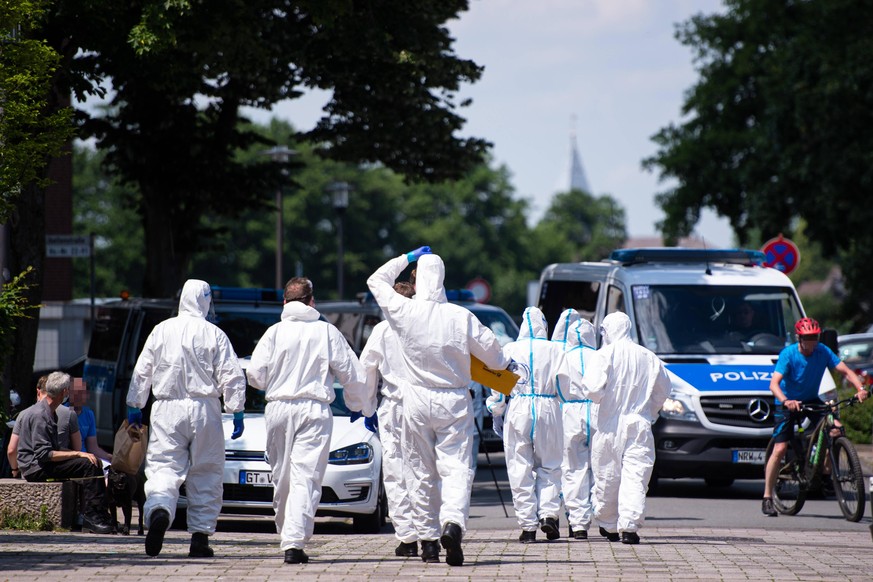 21.06.2020 - Coronavirus - Bundeswehr unterstützt Quarantäre-Wohnsiedlung von Tönnies in Verl: In Verl wurde eine gesamte Wohnsiedlung von ausländischen Mitarbeitern des Fleischbetriebs Tönnies in Qua ...