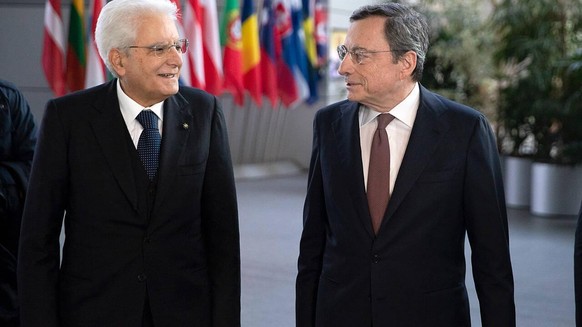 Sergio Mattarella (links) und Mario Draghi (rechts)