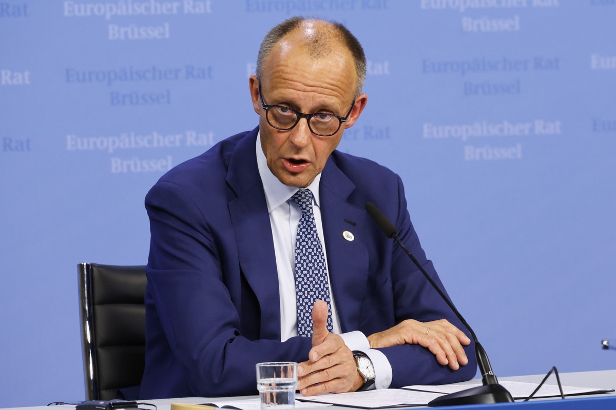 Germany&#039;s Chancellor Friedrich Merz speaks during a media conference at an EU summit in Brussels, Thursday, June 26, 2025. (AP Photo/Omar Havana)