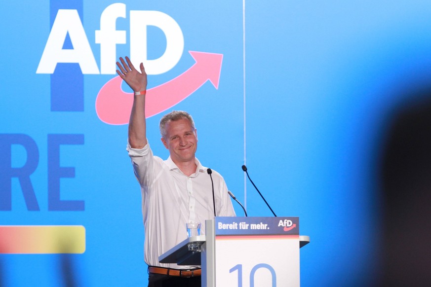 Magdeburg, Sachsen-Anhalt, Deutschland, 29.07.2023: Petr Bystron hält eine Rede auf AfD-Bundesparteitag, bevor er auf Platz zwei der Europawahlliste gewählt wird *** Magdeburg, Saxony-Anhalt, Germany, ...