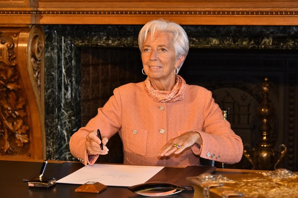 EZB-Chefin Christine Lagarde prognostiziert eine Leitzinserhöhung im Sommer.