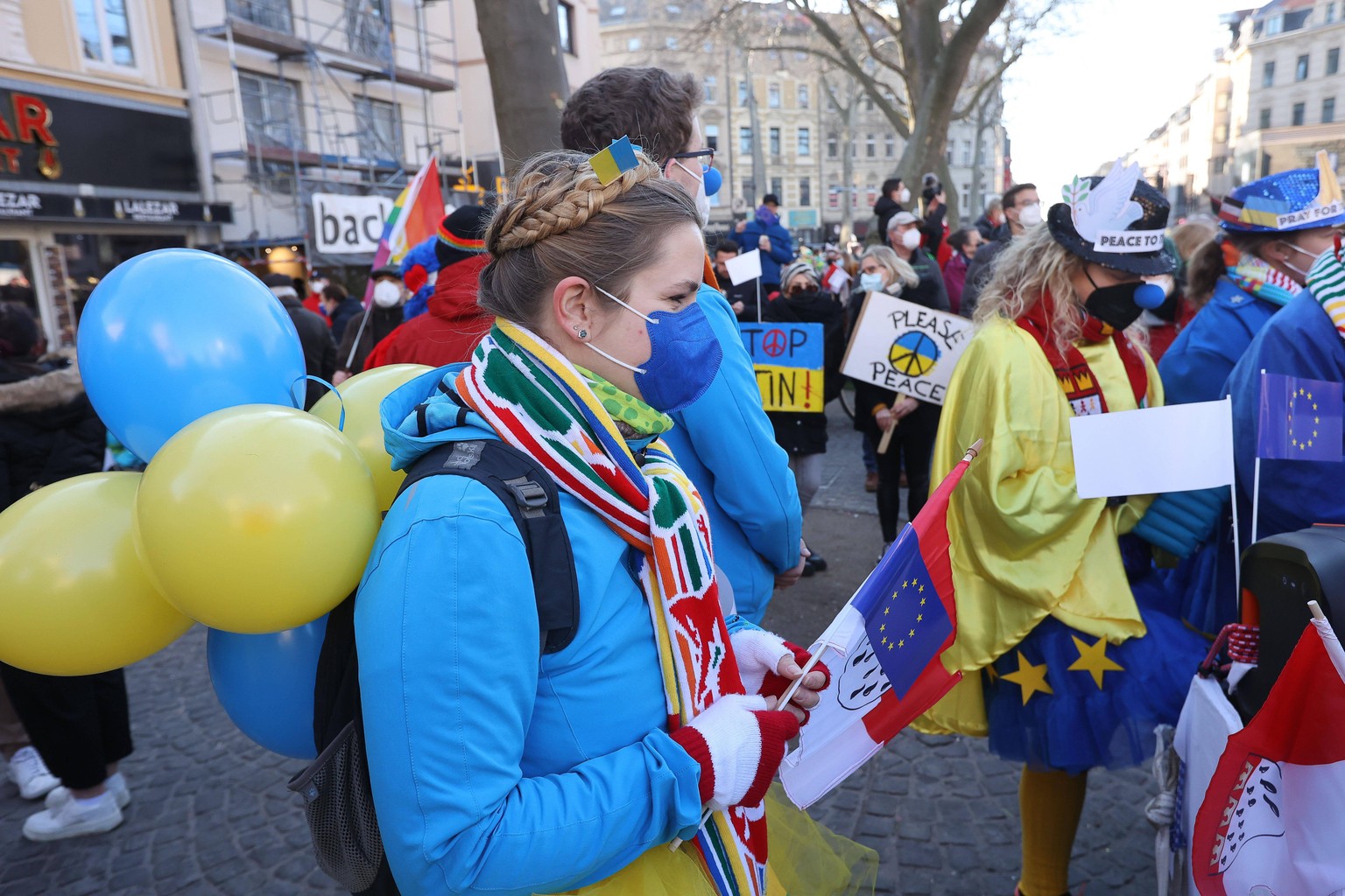 Koeln Friedensdemo am Rosenmontag, *** Cologne peace demonstration on Rose Monday, Copyright: xJoergxNiebergall/Eibner-Pressefox EER