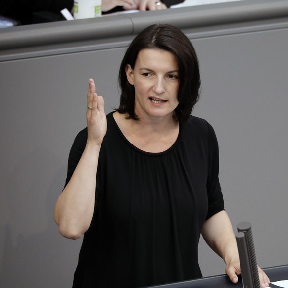 Irene Mihalic in der 233. Sitzung des Deutschen Bundestages im Reichstagsgebäude. Berlin, 10.06.2021