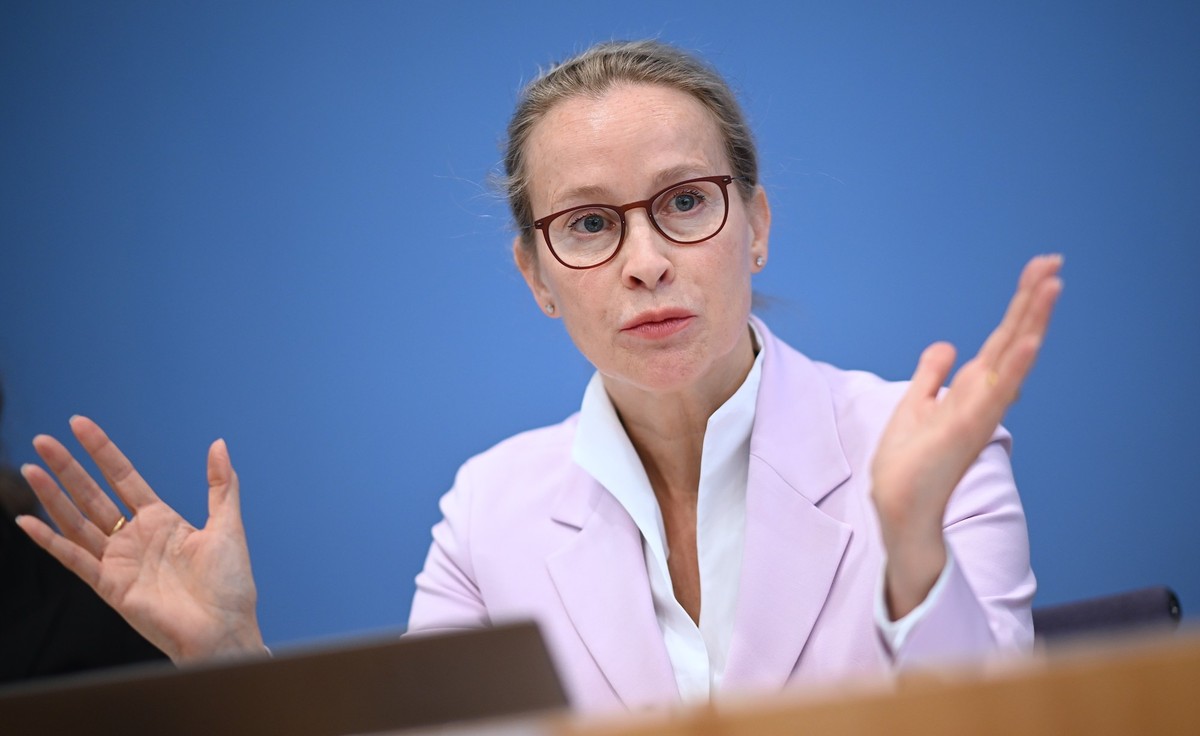 15.04.2024, Berlin: Frauke Brosius-Gersdorf, Juristin stellt den Abschlussbericht der Kommission zur reproduktiven Selbstbestimmung und Fortpflanzungsmedizin vor. Foto: Britta Pedersen/dpa +++ dpa-Bil ...