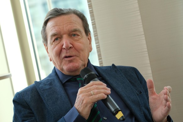 Alt-Kanzler Gerhard Schröder hatte Markus Söder in seinem Podcast für dessen Krisenmanagement gelobt.