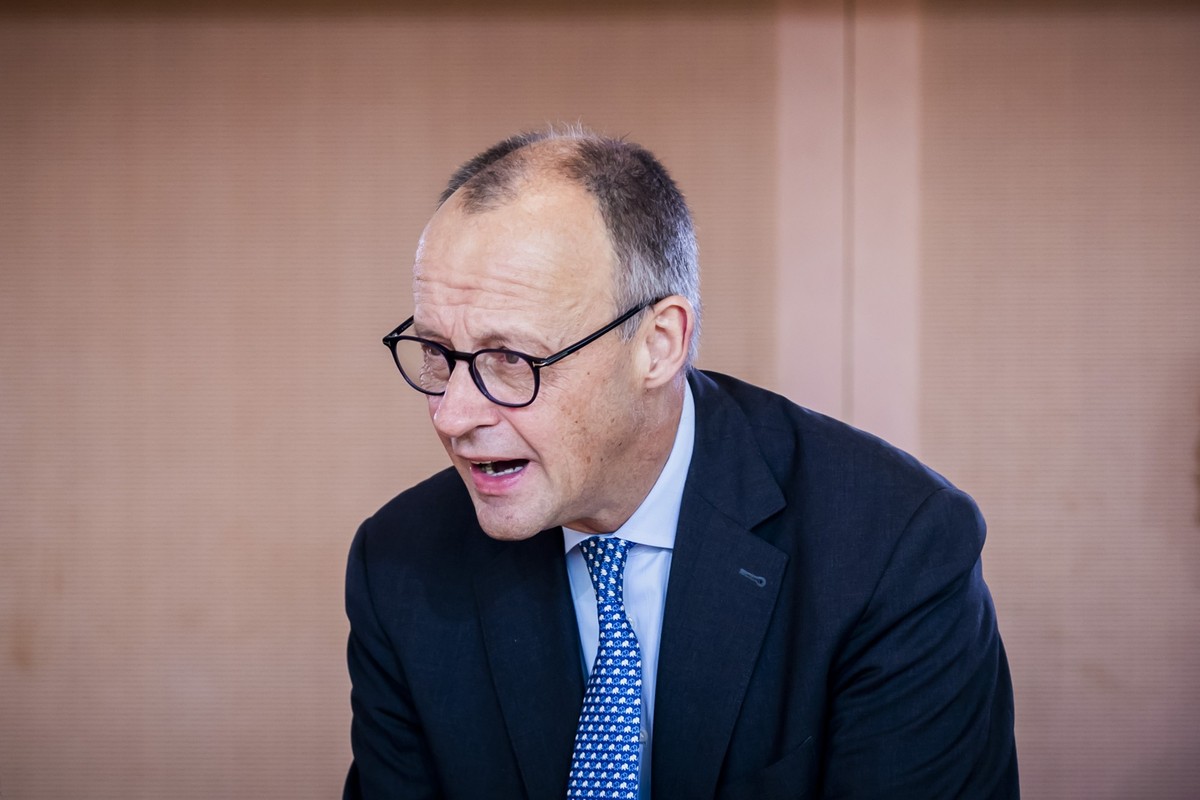 22.10.2025, Berlin: Bundeskanzler Friedrich Merz (CDU) zu Beginn der Sitzung des Bundeskabinetts im Bundeskanzleramt. Foto: Christoph Soeder/dpa +++ dpa-Bildfunk +++