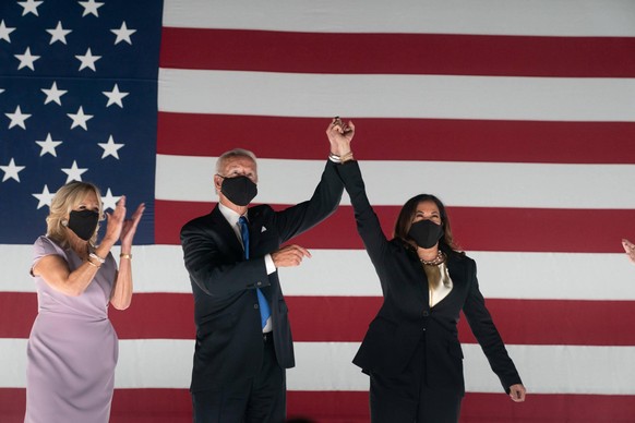 August 20, 2020 - Wilmington, Delaware, U.S. - Sen. KAMALA HARRIS, her husband Doug Emhoff and Dr. Jill Biden join Vice President JOE BIDEN outside the Chase Convention Center for a firework display a ...