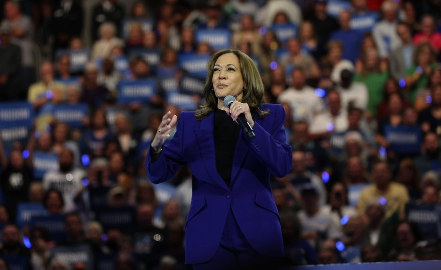 August 20, 2024, Milwaukee, Wisconsin, U.S.A: Vice-president KAMALA HARRIS at a Freedom Rally Fiserv Forum. Milwaukee U.S.A - ZUMAr148 20240820_zap_r148_007 Copyright: xPatxA.xRobinsonx