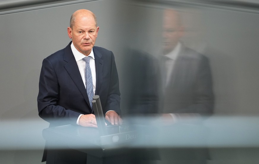 25.08.2021, Berlin: Bundesfinanzminister Olaf Scholz (SPD) spricht bei der Sondersitzung des Bundestags zur Lage in Afghanistan. Weitere Themen der Sitzung sind unter anderem die erste Lesung des Gese ...