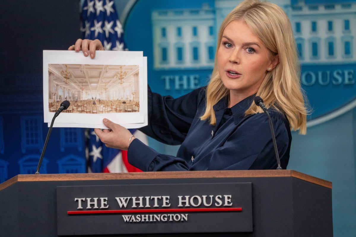 White House Press Briefing On July 31, 2025 Announces New State Ballroom Addition To The White House White House Press Secretary Karoline Leavitt shows renderings of the new White House State Ballroom ...