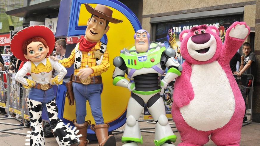 July 18, 2010 - London - Characters attend the Uk Premiere of Toy Story 3 at The Empire Leicester Square, London, 18 July 2010. Picture by Can Nguyen/LFI Local Caption PUBLICATIONxINxGERxSUIxAUTxONLY  ...