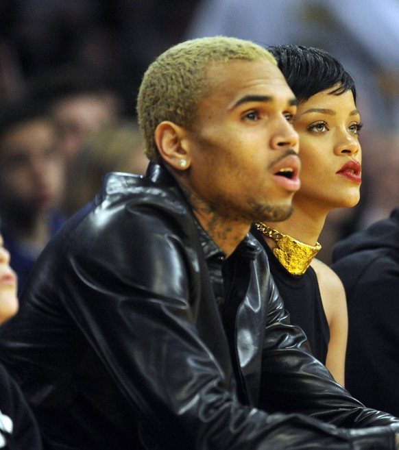 Bildnummer: 58949140 Datum: 25.12.2012 Copyright: imago/UPI Photo
Chris Brown and Rihanna watch the Los Angeles Lakers play the New York Knicks in an NBA basketball game in Los Angeles on December 25 ...