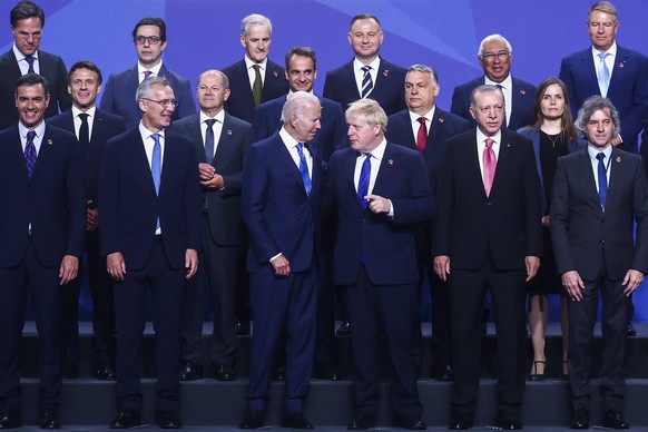 Staatschef:innen beim Nato-Gipfel im Juni 2022. Darunter auch US-Präsident Joe Biden, Olaf Scholz und Recep Tayyip Erdoğan.