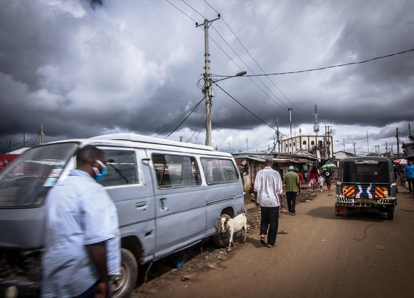 In Nairobi (Kenia) sind die Einkaufsstraßen während der Corona-Pandemie deutlich leerer. 