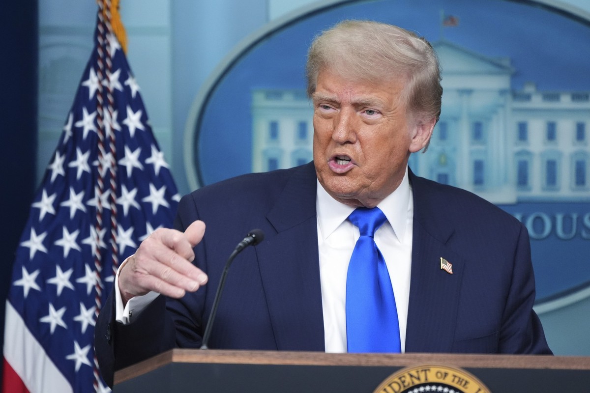 President Donald Trump speaks to the media, Friday, June 27, 2025, in the briefing room of the White House in Washington. (AP Photo/Jacquelyn Martin)