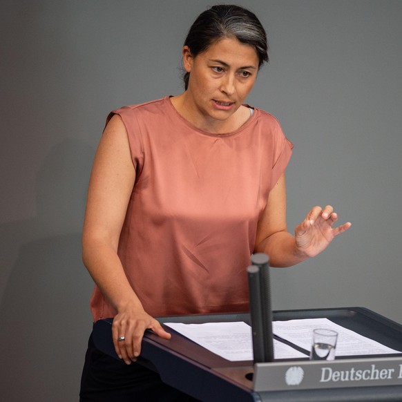 Filiz Polat (Bündnis 90/Die Grünen), Bundestagsabgeordnete, spricht zum Thema Änderung des Staatsangehörigkeitsgesetzes im Deutschen Bundestag.