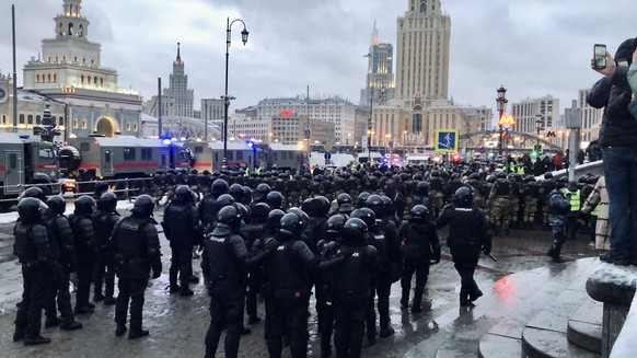 Polizisten lösten die Demonstrationen auf.