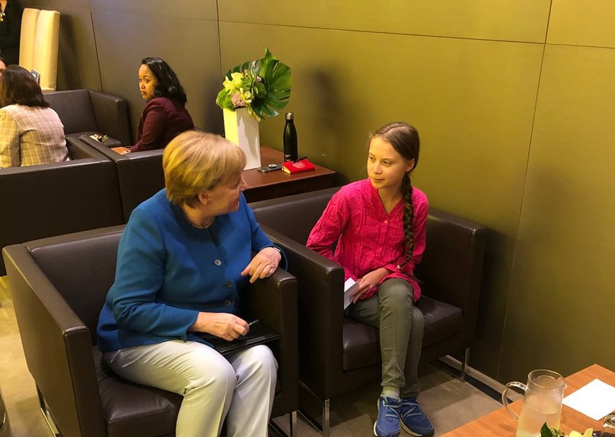 Bundeskanzlerin Angela Merkel im Gespräch mit Greta Thunberg in New York.