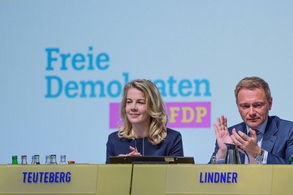 Berlin, 70. Ordentlicher Bundesparteitag der Freien Demokraten Deutschland, Berlin - : Im Bild sind Linda Teuteberg und Christian Lindner während des Bundesparteitag der Freien Demokraten zu sehen. Be ...