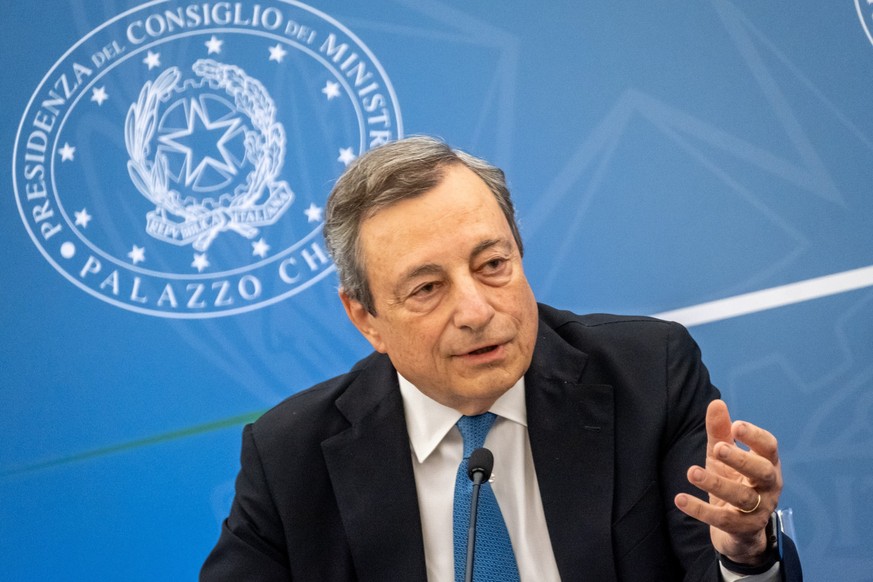 Italiens Regierungschef Mario Draghi tritt als Konsequenz der Regierungskrise zurück.