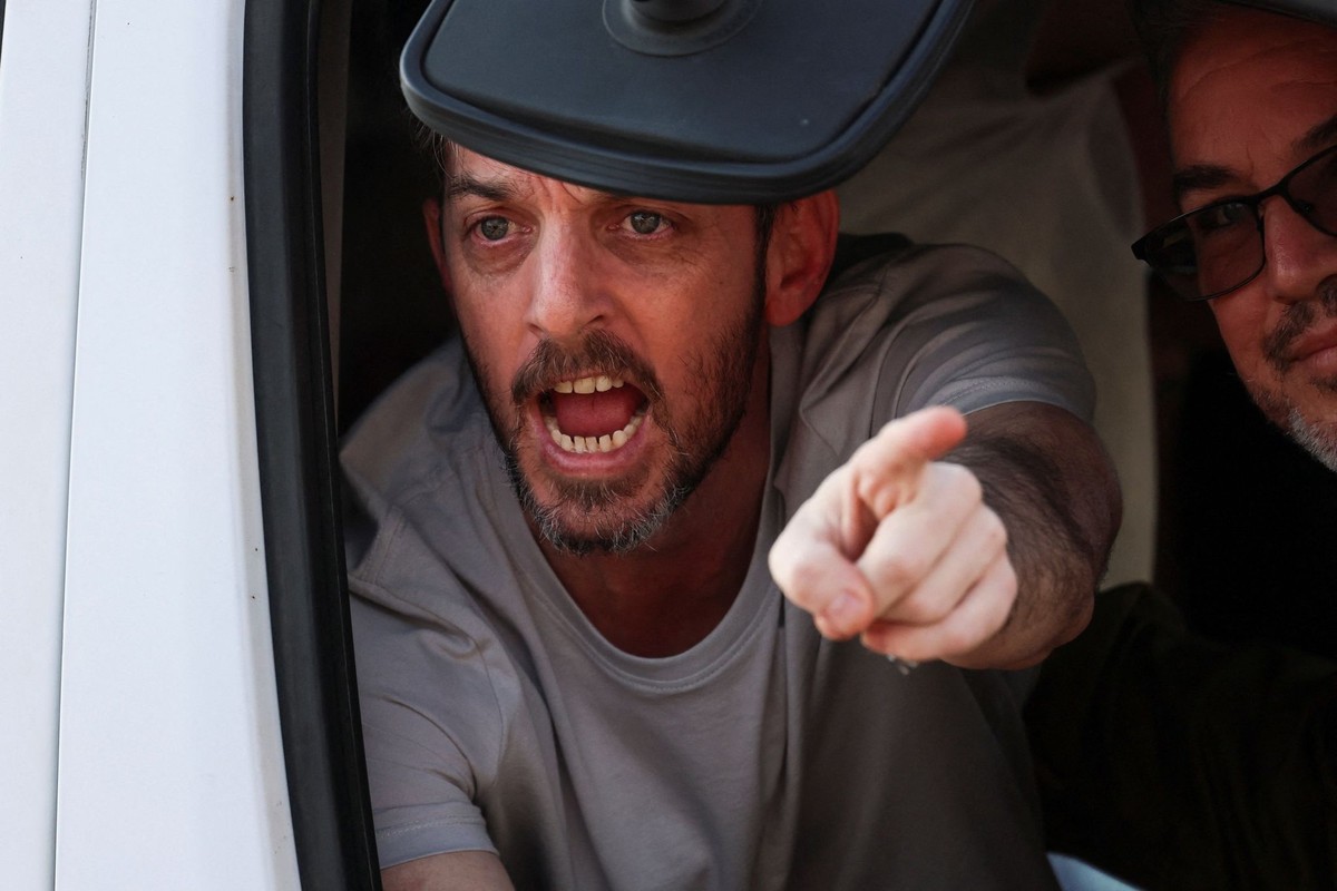 Released hostage, David Cunio, who was kidnapped during the deadly October 7, 2023 attack by Hamas and taken to Gaza, arrives at Sheba Medical Center, amid a ceasefire between Israel and Hamas in Gaza ...