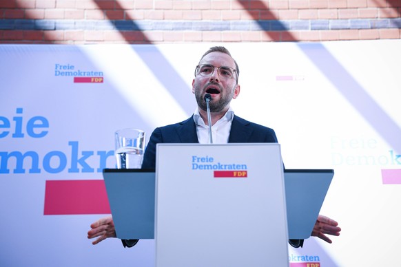 Zyon Braun, Pressekonferenz mit dem FDP-Generalsekret�r Bijan Djir-Sarai MdB und dem FDP-Pr�sidiumsmitglied und Spitzenkandidaten zur Landtagswahl in Brandenburg Zyon Braun, 12.8.2024, Hans-Dietrich-G ...