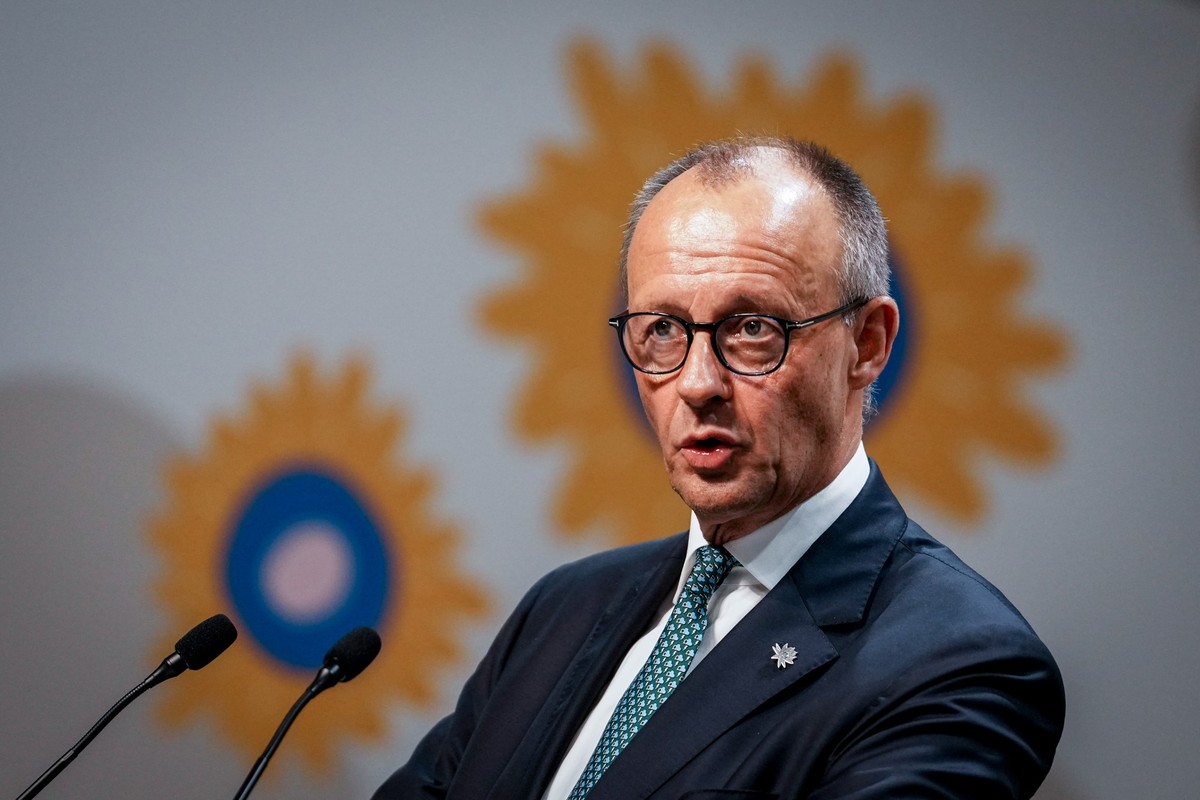 07.11.2025, Brasilien, Belém: Bundeskanzler Friedrich Merz (CDU) gibt bei der Weltklimakonferenz COP30 eine Pressekonferenz. Bei der Weltklimakonferenz COP30 treffen sich vom 10. bis zum 21. November  ...