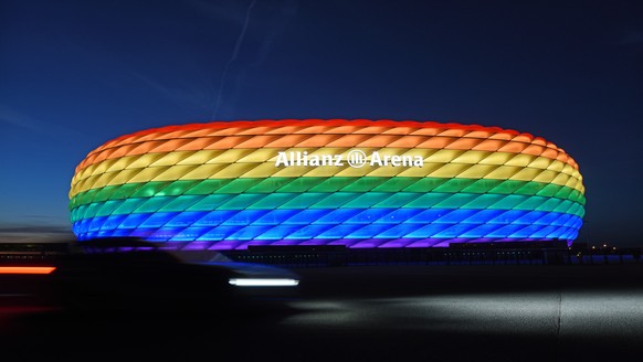 Die UEFA verbietet der Allianz Arena die Regenbogenfarben-Beleuchtung im Spiel gegen Ungarn.