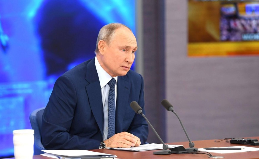 Für den, von ihm angepriesenen Impstoff "Sputnik V", ist Wladimir Putin zu alt.