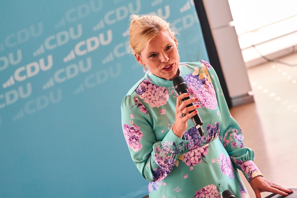 17.08.2025, Rheinland-Pfalz, Koblenz: Julia Klöckner (CDU), Bundestagspräsidentin, spricht beim Sommerfest der CDU Koblenz. Der CDU-Sommerempfang im Innovationszentrum der CompuGroup Medical sorgt für ...