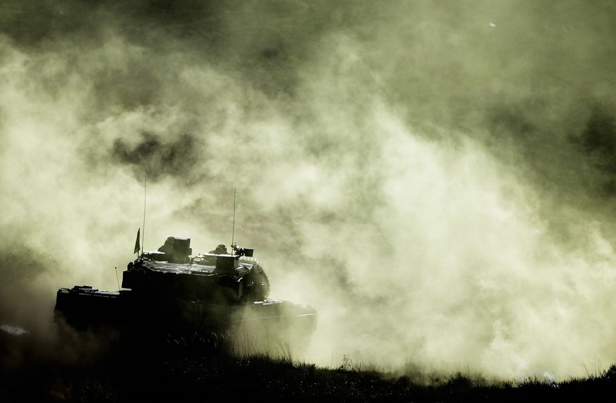 Ein Kampfpanzer Leopard 2 – erst im Januar hat sich die Bundesregierung entschieden, Panzer dieser Art in die Ukraine zu senden.