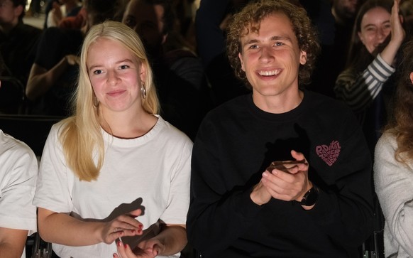 dpatopbilder - 19.10.2024, Sachsen, Leipzig: Jette Nietzard, neue Sprecherin der Grünen Jugend, und Jakob Blasel, Bewerber auf den Bundesvorsitz der Grünen Jugend, sitzen beim Bundeskongress der Jugen ...