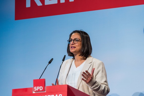 Die Vize-Vorsitzende und Landesvorsitzende der SPD Schleswig-Holstein, Serpil Midytli, kritisiert Altkanzler Schröder ebenfalls scharf.