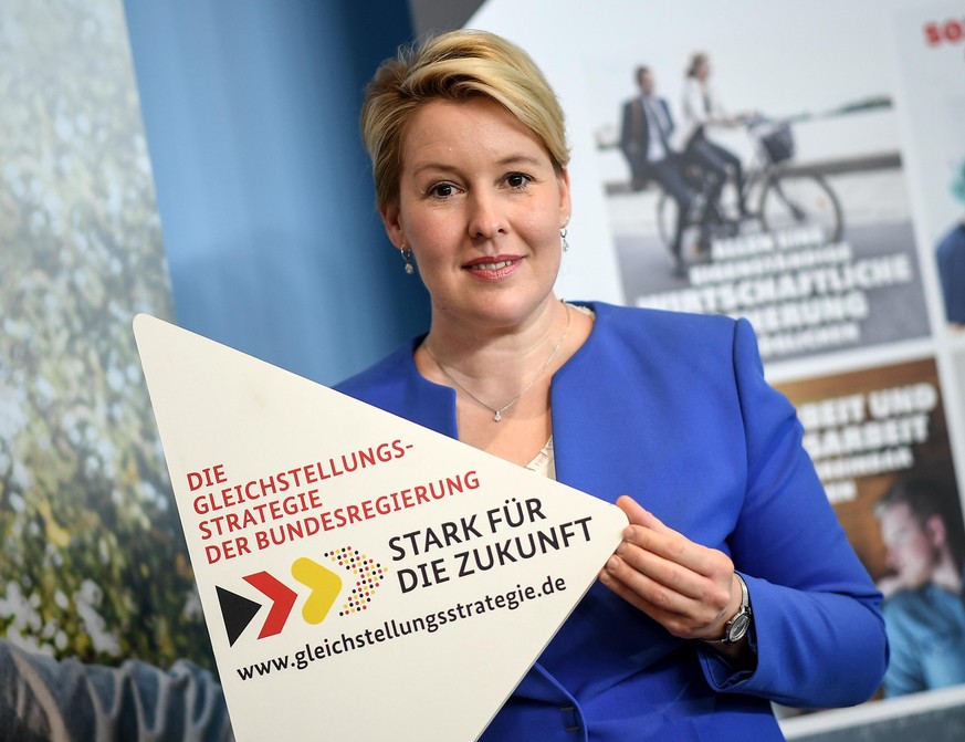 08.07.2020, Berlin: Franziska Giffey (SPD), Bundesministerin für Familie, Senioren, Frauen und Jugend, stellt die nationale Gleichstellungsstrategie &quot;Stark für die Zukunft&quot; vor. In der Strat ...