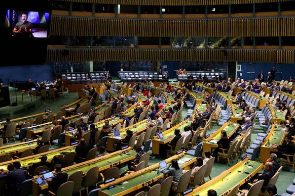 21.09.2022, USA, New York: Wolodymyr Selenskyj, Präsident der Ukraine, spricht auf der 77. Sitzung der Generalversammlung der Vereinten Nationen im Hauptquartier der Vereinten Nationen. Foto: Julia Ni ...