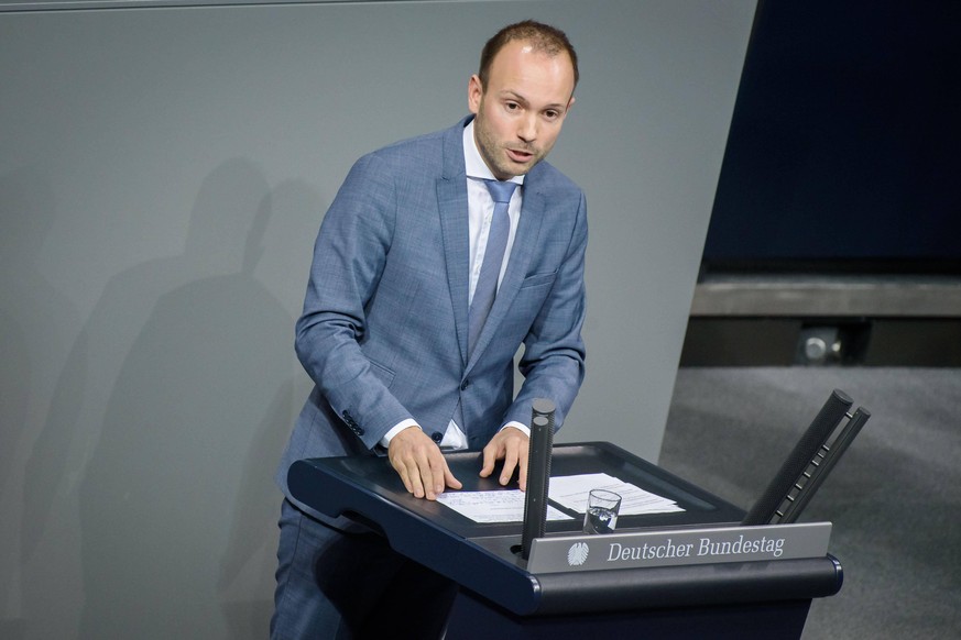 Sitzung des deutschen Bundestags Deutschland, Berlin - 24.10.2019: Im Bild ist Nikolas Löbel CDU während der Sitzung des deutschen Bundestags zu sehen. Berlin Bundestag Berlin Deutschland *** Session  ...