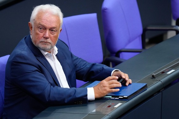 Deutscher Bundestag, 184. Plenarsitzung, Haushaltsdebatte Wolfgang Kubicki FDP im Portrait im Plenum bei der 184. Sitzung des Deutschen Bundestag in Berlin, 11.09.2024 Berlin Berlin Deutschland *** Ge ...