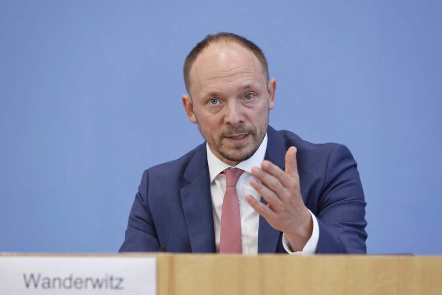 16.09.2020, Berlin, Deutschland - Pressekonferenz: Vorstellung des Jahresberichts zum Stand der deutschen Einheit. Foto: Marco Wanderwitz, CDU, Beauftragter der Bundesregierung fuer die neuen Bundesla ...