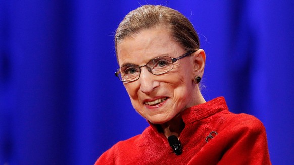 FILE PHOTO: Justice Ruth Bader Ginsburg attends the lunch session of The Women&#039;s Conference in Long Beach, California October 26, 2010. REUTERS/Mario Anzuoni/File Photo