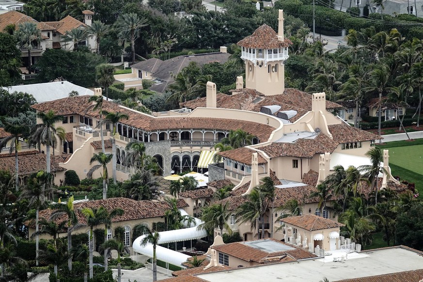 April 30, 2018 - Florida, U.S. - Mar-a-Lago in Palm Beach Wednesday, February 7, 2018. U.S. PUBLICATIONxINxGERxSUIxAUTxONLY - ZUMAp77_ 34475101sp Copyright: xBrucexR.xBennettx