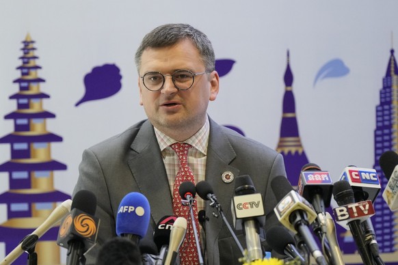 Ukraine Foreign Minister Dmytro Kuleba speaks during a press conference as he attends the ASEAN Summit (Association of Southeast Asian Nations) in Phnom Penh, Cambodia, Saturday, Nov. 12, 2022. (AP Ph ...