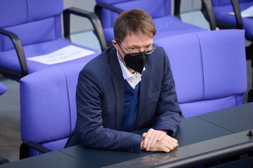 Plenarsitzung im Bundestag in Berlin Karl Lauterbach Bundesminister f